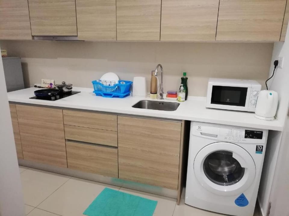 I-Suite Block B [2r1b] # I-City [ Free Wifi + Parking ] Apartment in Selangor, Malaysia