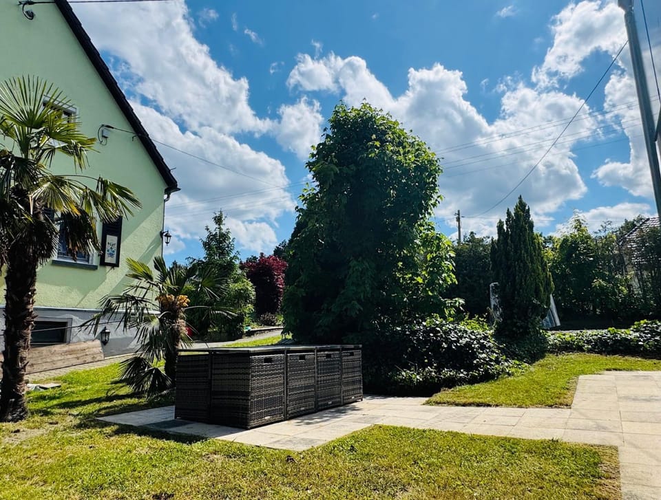 Garden, Garden view