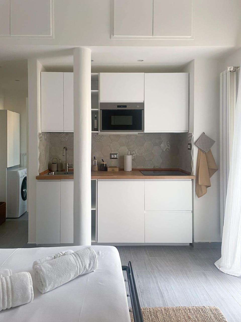 Xenia Apartments - Fashion Week Studio near Navigli Apartment in Milan