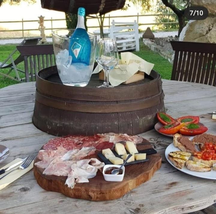 Lunch, Dinner, Drinks