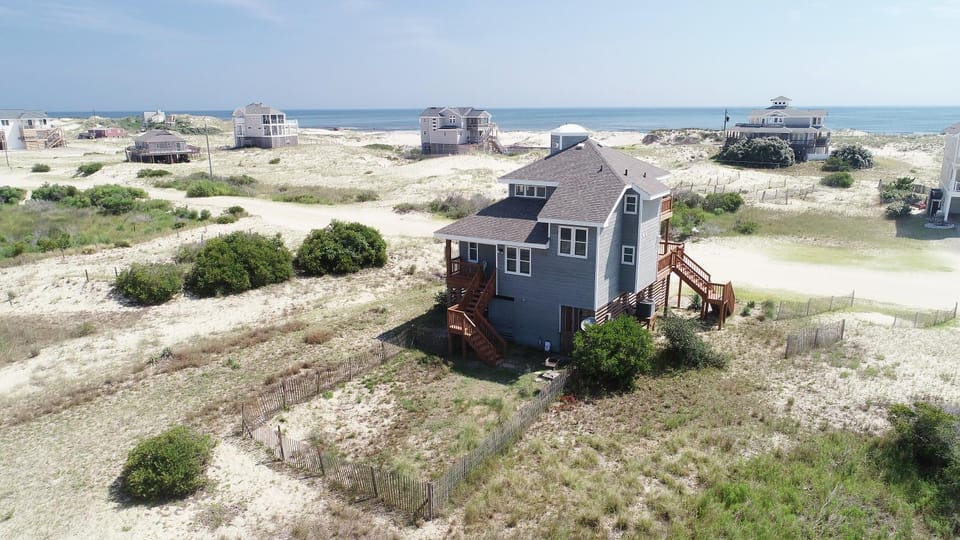 Semi-Oceanfront, Pets Welcome, Wild Horses, Ocean Views! 4x1678, Turtle Trax House in Carova Beach
