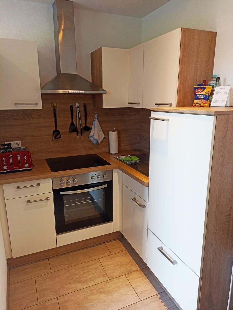 Kitchen or kitchenette, kitchen