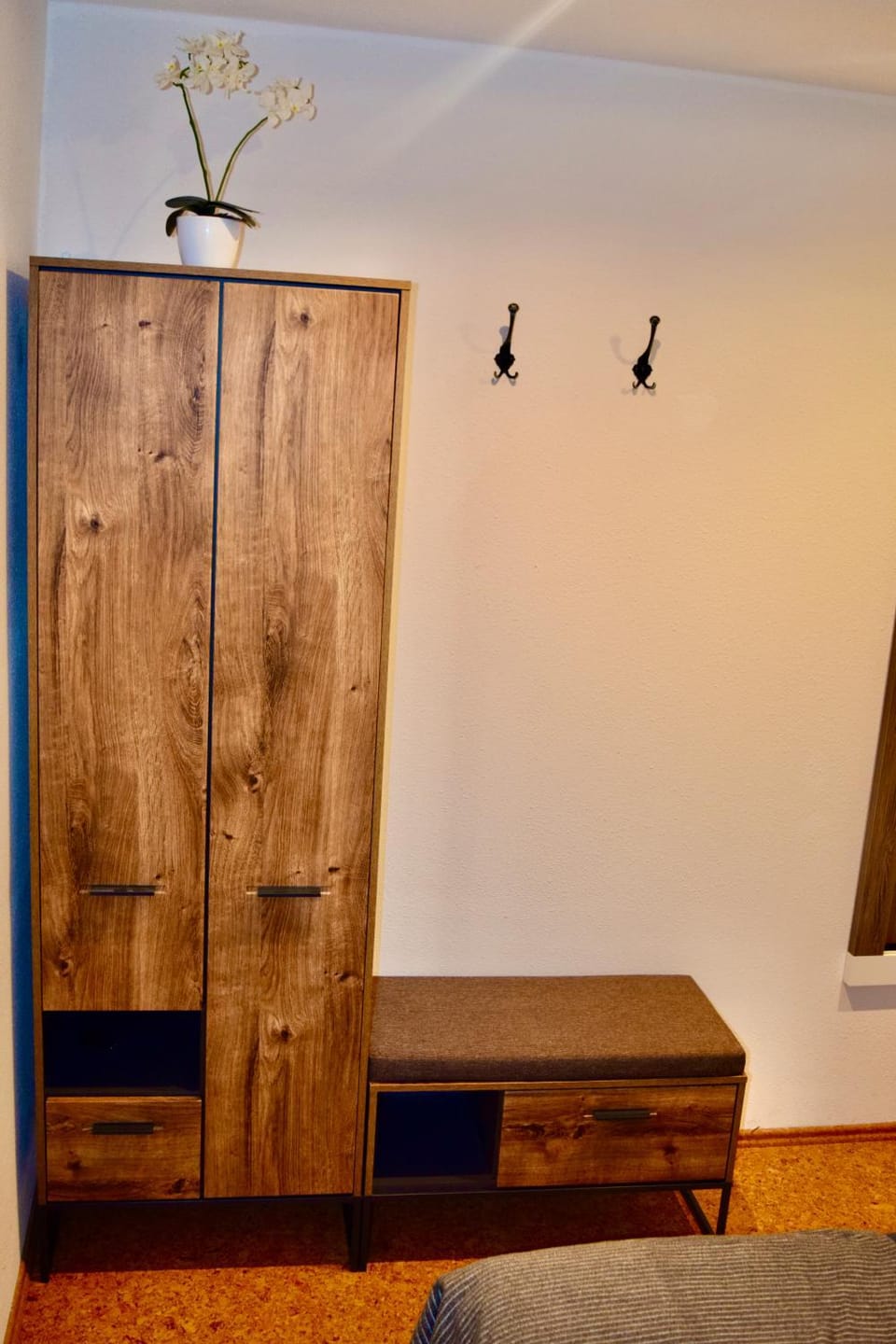 Bedroom, wardrobe