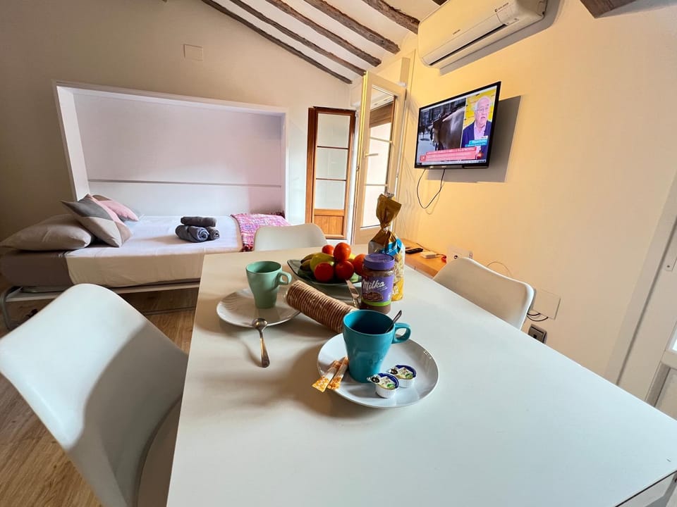 Dining area, Bedroom