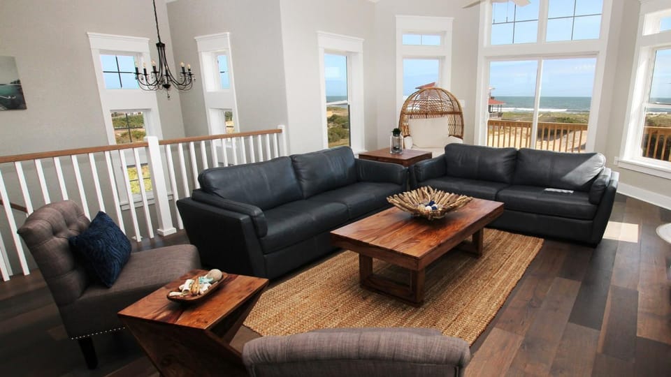 Semi-Oceanfront, Ocean Views, Wild Horses, Private Pool, 4x2338, Race To The Beach House in Carova Beach