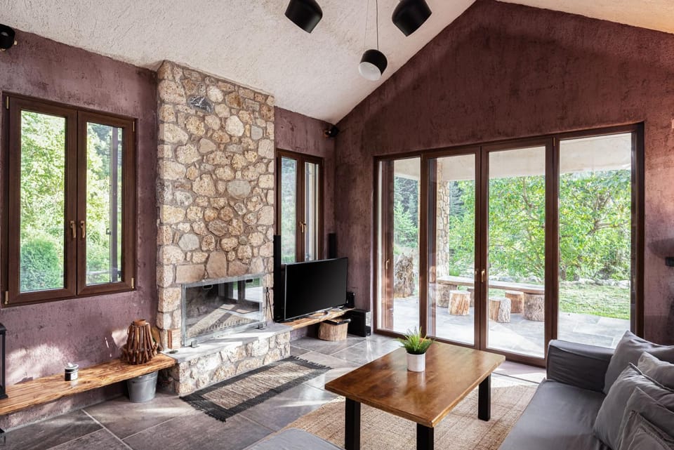 TV and multimedia, Living room, Seating area