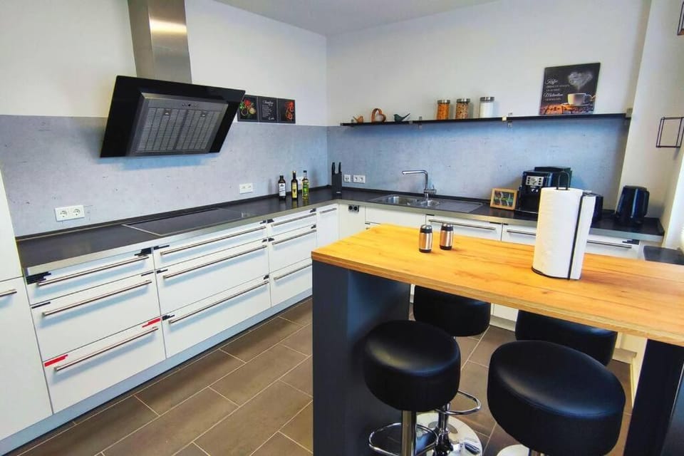 minibar, stove, toaster, kitchen