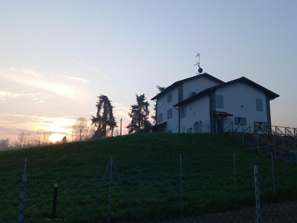 La collinetta B&B Bed and Breakfast in Emilia-Romagna