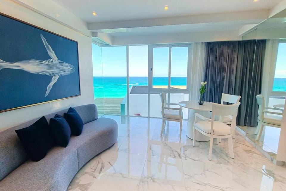 Natural landscape, Living room, Seating area, Dining area, Sea view
