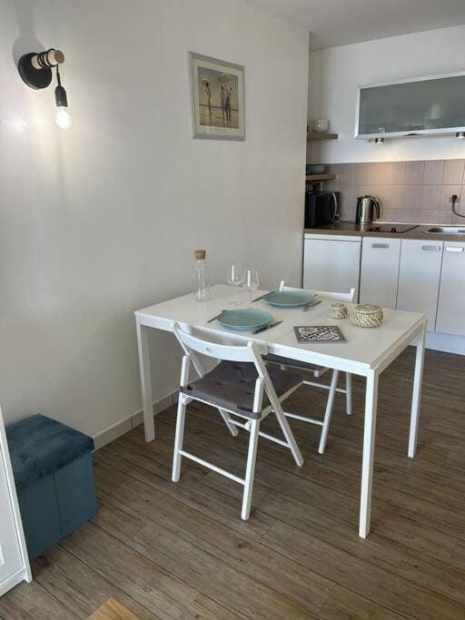 Studio lumineux en bord de mer Apartment in Brittany
