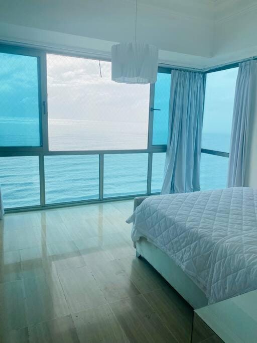 Habitación Privada con vista al mar Ámbar, Malecon Santo Domingo Apartment in Santo Domingo
