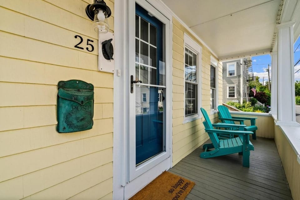 Beautiful Cottage in Downtown Bristol House in Bristol