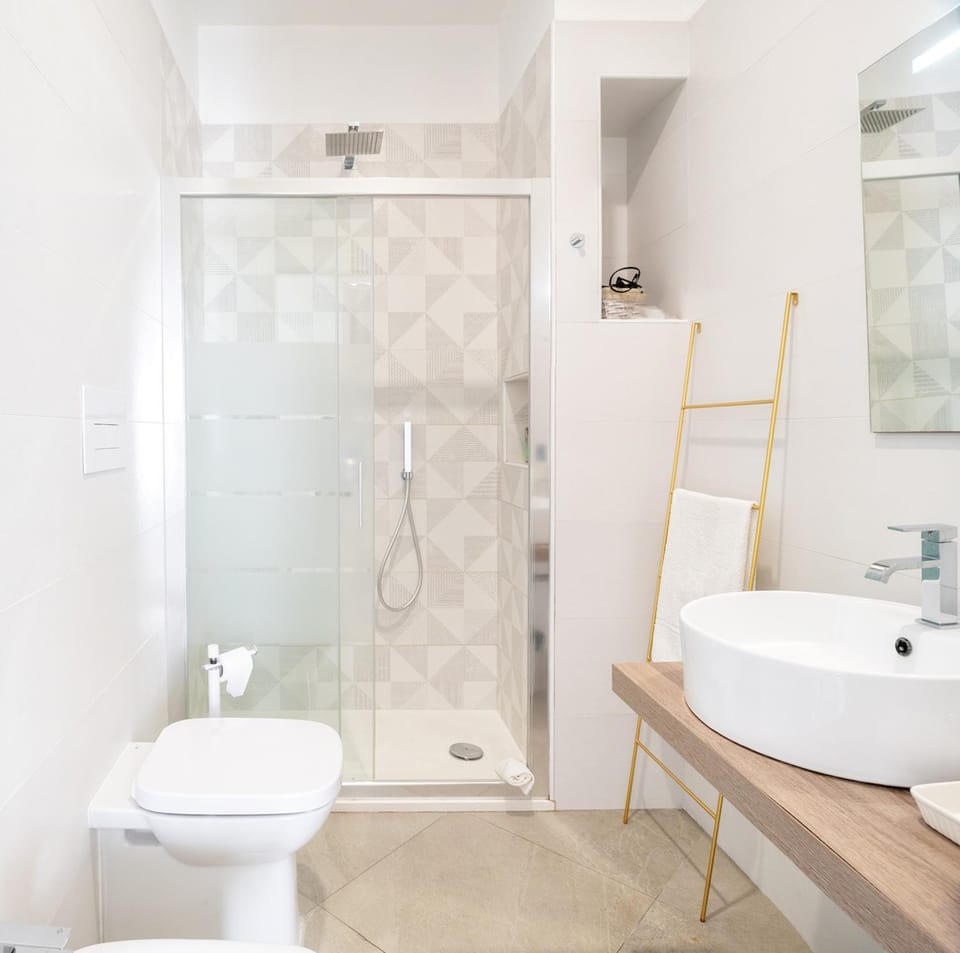 Shower, Toilet, Bathroom
