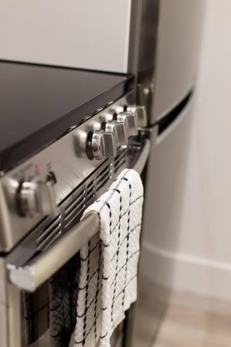 Kitchen or kitchenette, oven, stove