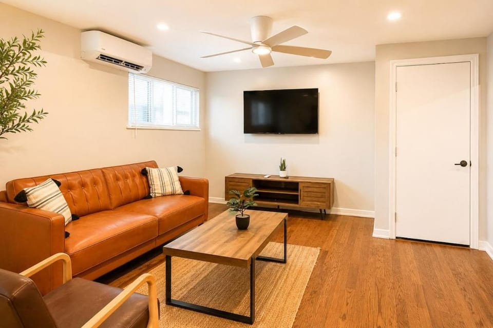 FIFA Fans Save 20percent - 9 Apartment in Houston