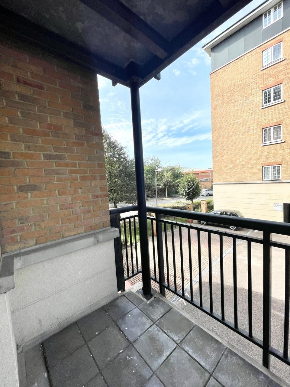 Property building, Patio, Balcony/Terrace