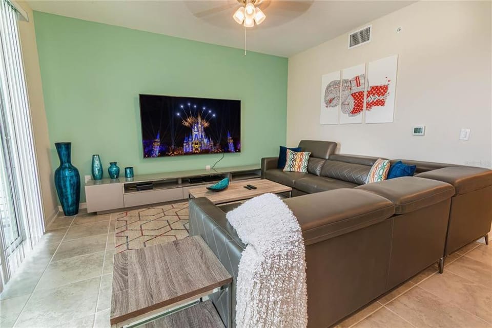 The Epic Miami Supreme Storey Lake Apartment in Kissimmee