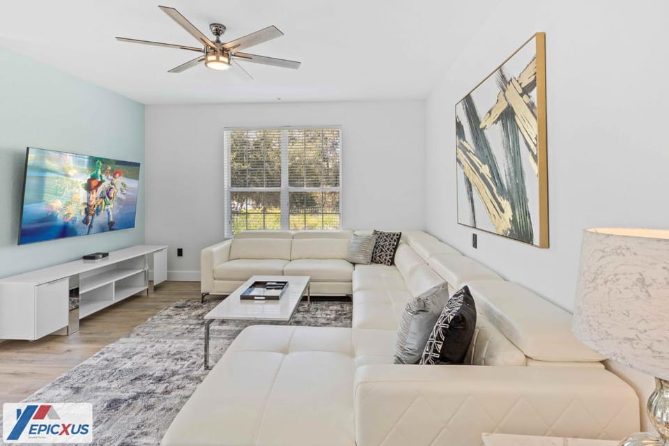 The Epic Madrid Vista Cay Orlando Apartment in Highlands Reserve