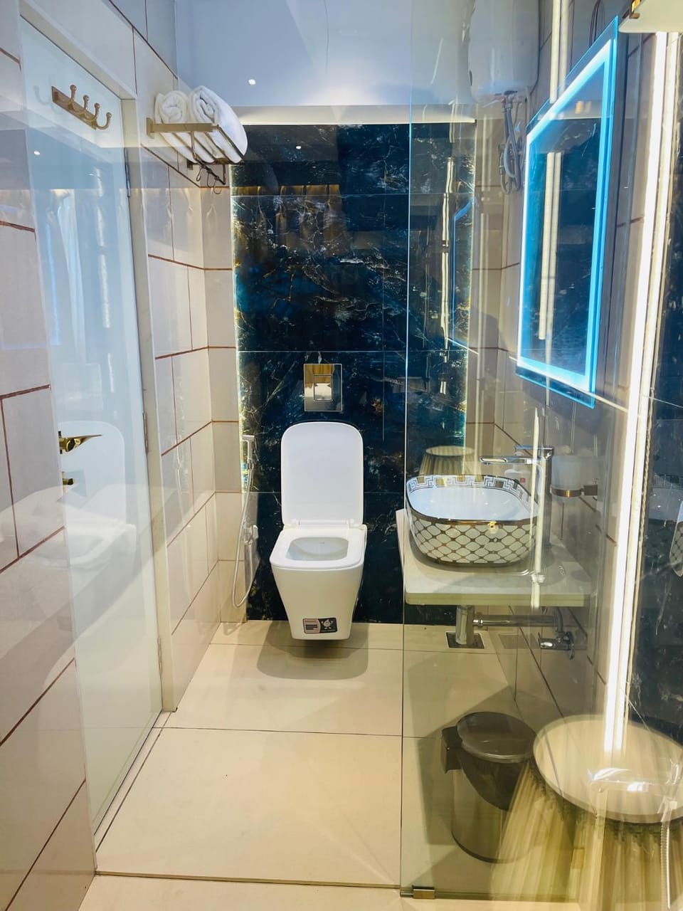 Shower, Toilet, Bathroom