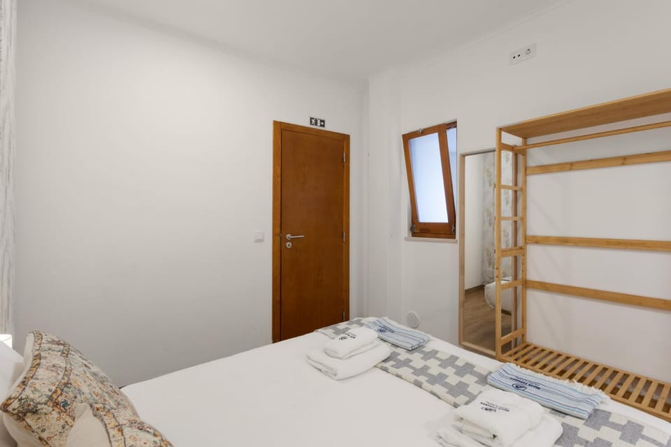 Bed, Photo of the whole room, Bedroom, towels, wardrobe