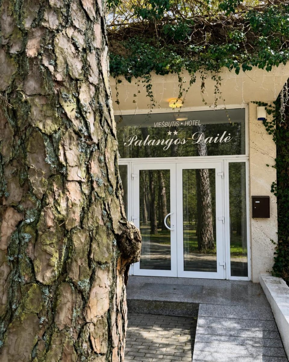 Property building, Facade/entrance