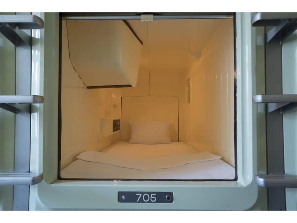 Male Only Capsule Inn Hamamatsucho - Vacation STAY 68799v Hotel in Japan