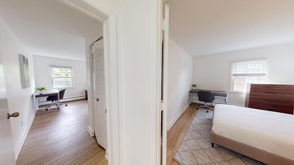 pb 824 Furnished 2br Pool Gym Parking pb Apartment in Delaware