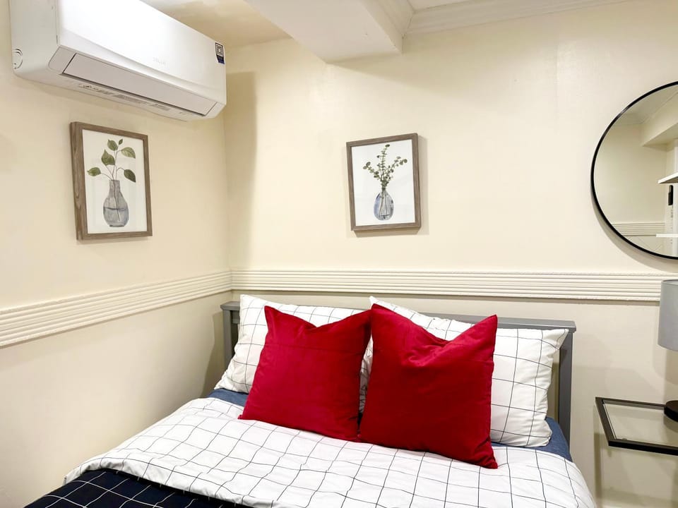 Bed, air conditioner
