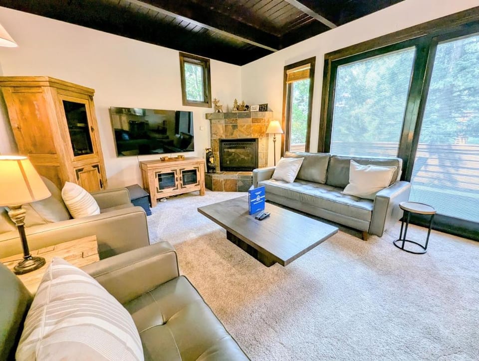Tennis Townhomes 1323 by SummitCove Lodging in Colorado House in Keystone