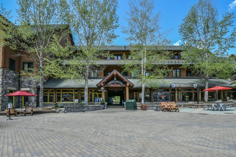 Arapahoe Lodge 8114 by SummitCove Lodging in Colorado Apartment in Keystone