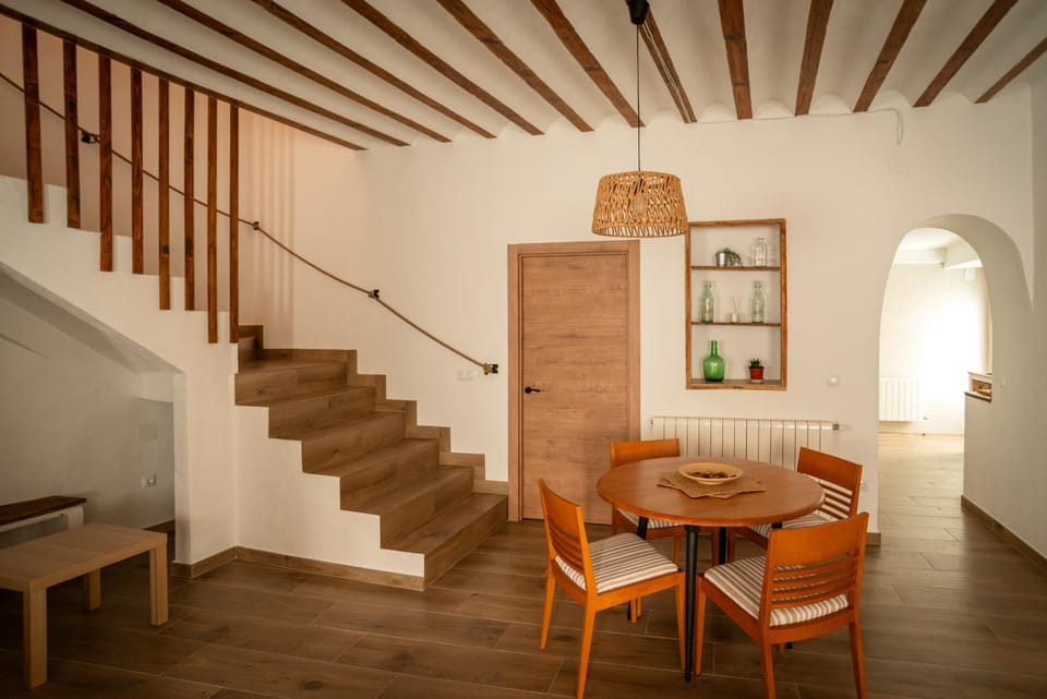 Communal lounge/ TV room, Living room, Seating area, Dining area