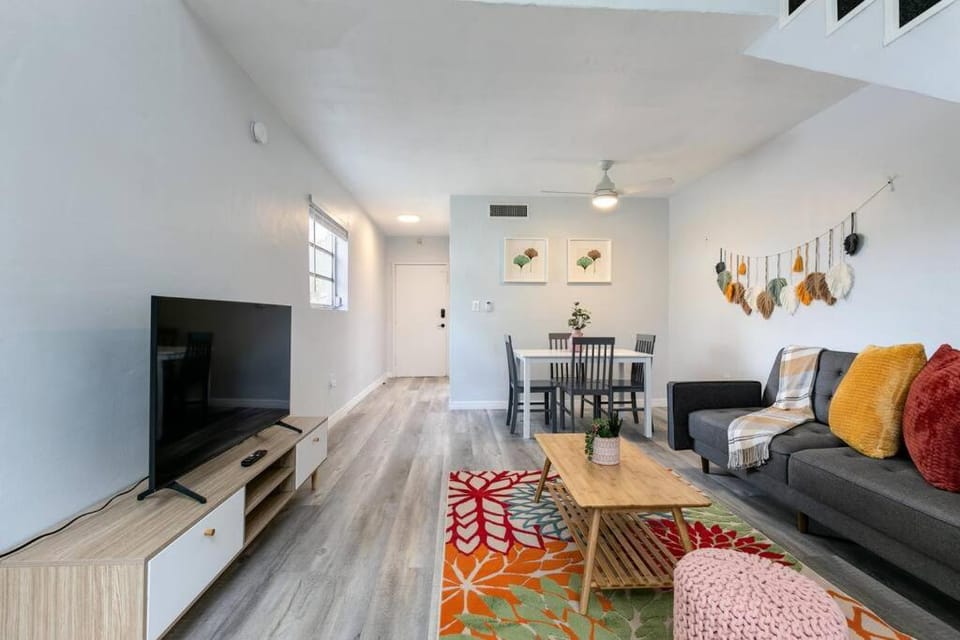 Central 1b apt Next to Airport Virg 12 Apartment in Miami Springs