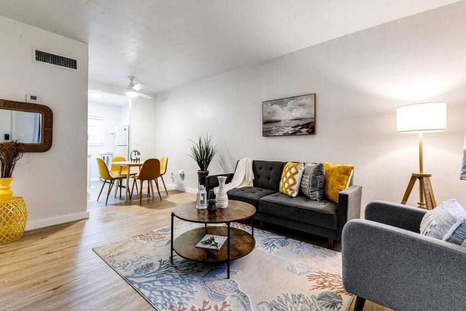 Spacious 2 BR near Miami Airport Virg 5 Apartment in Miami Springs