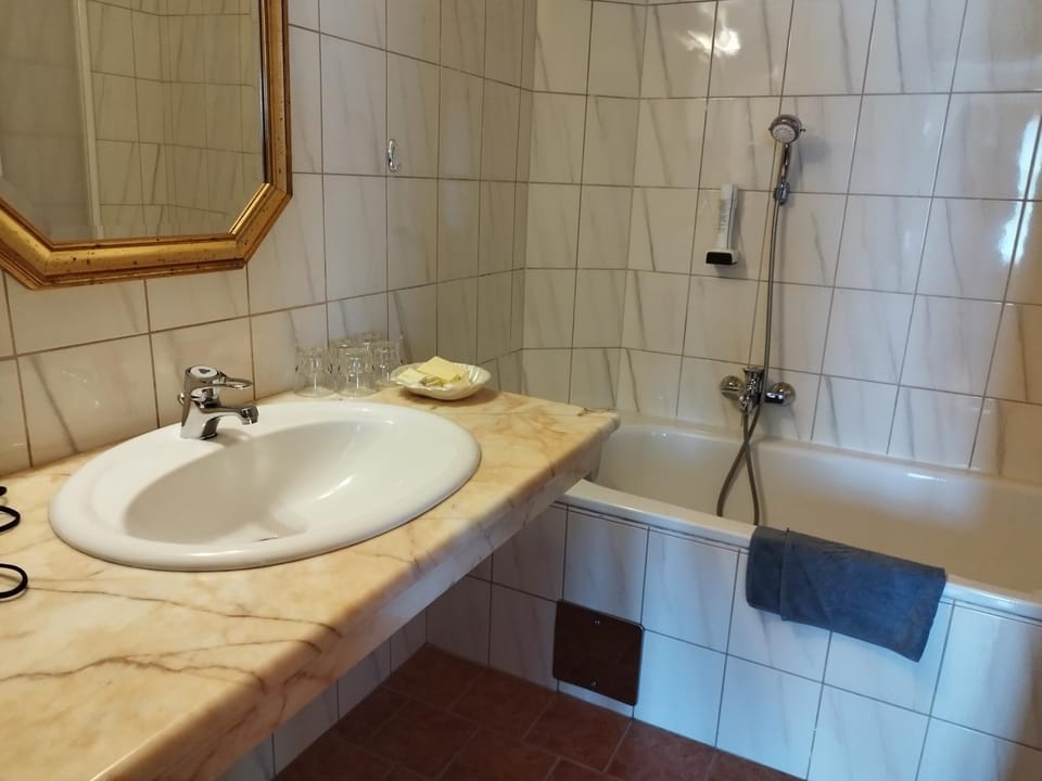 Hotel Pension Kandolf Bed and Breakfast in Carinthia, Austria