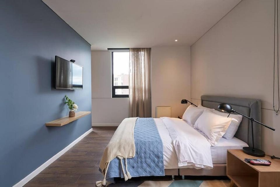 Bed, TV and multimedia, Photo of the whole room, Bedroom, heating, internet