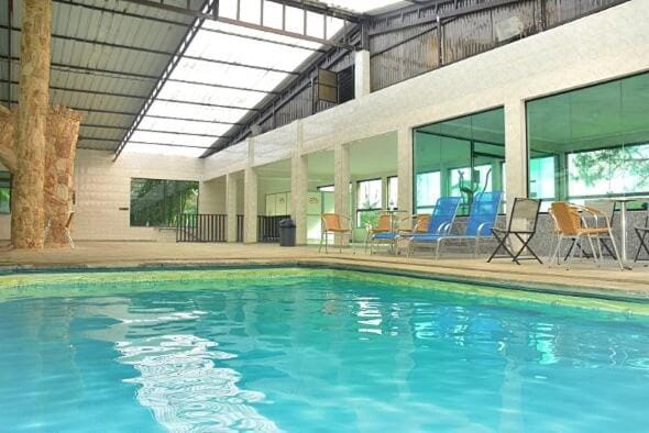 Swimming pool