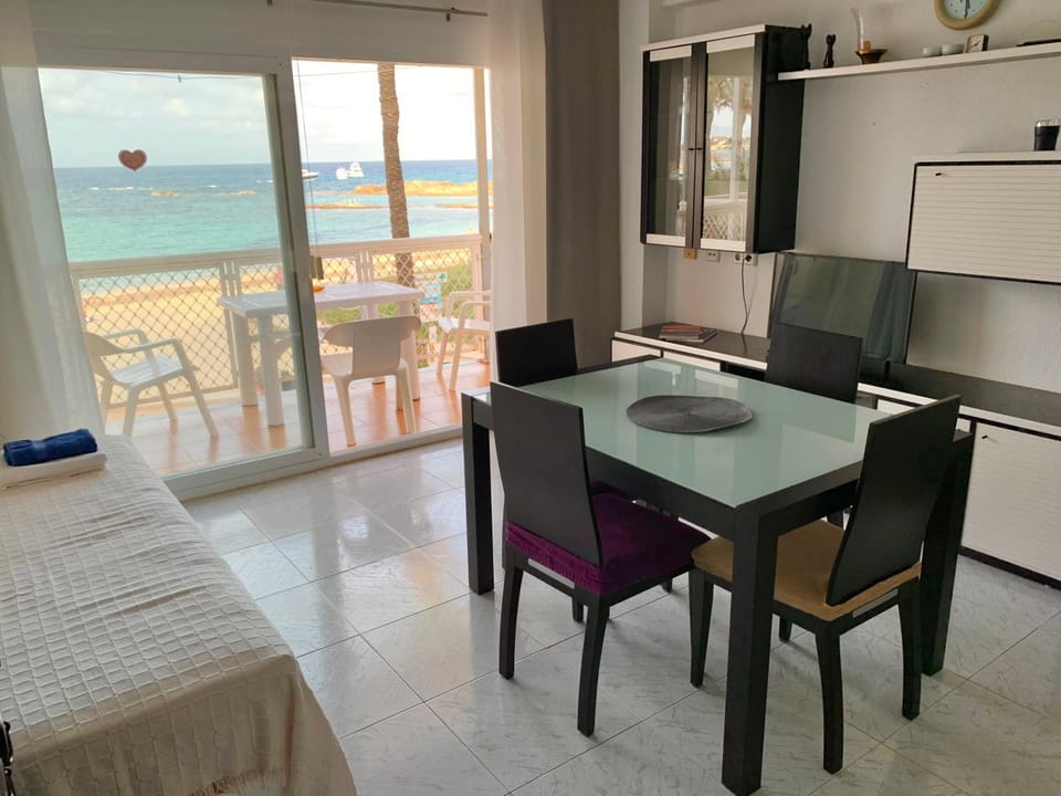 Bed, Balcony/Terrace, Living room