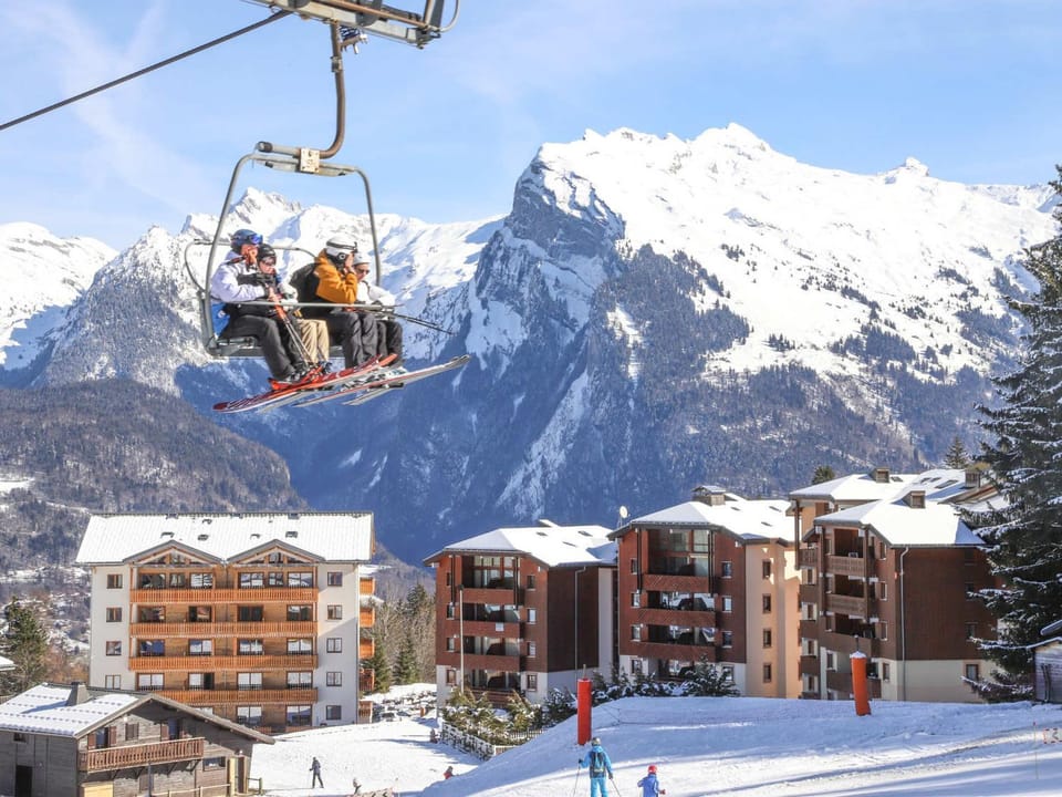 Studio cosy à la montagne avec balcon et rangement skis, idéal pour 4 personnes - FR-1-642-83 Apartment in Morillon
