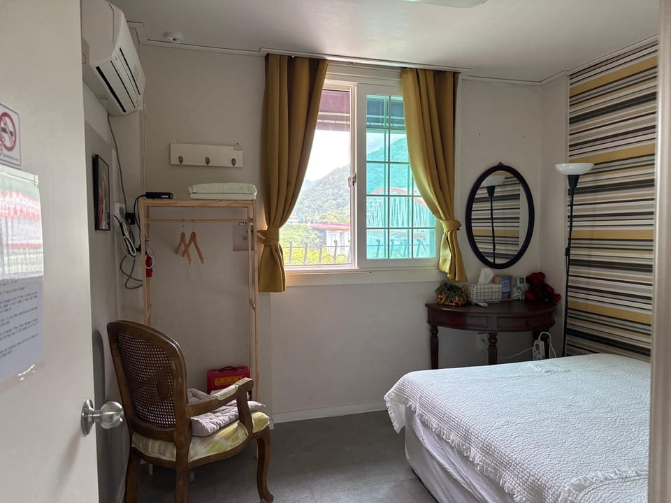 Danyang Rio 127 Guesthouse River View Bed and Breakfast in South Korea