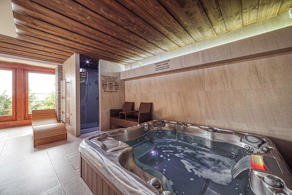 Hot Tub, Spa and wellness centre/facilities
