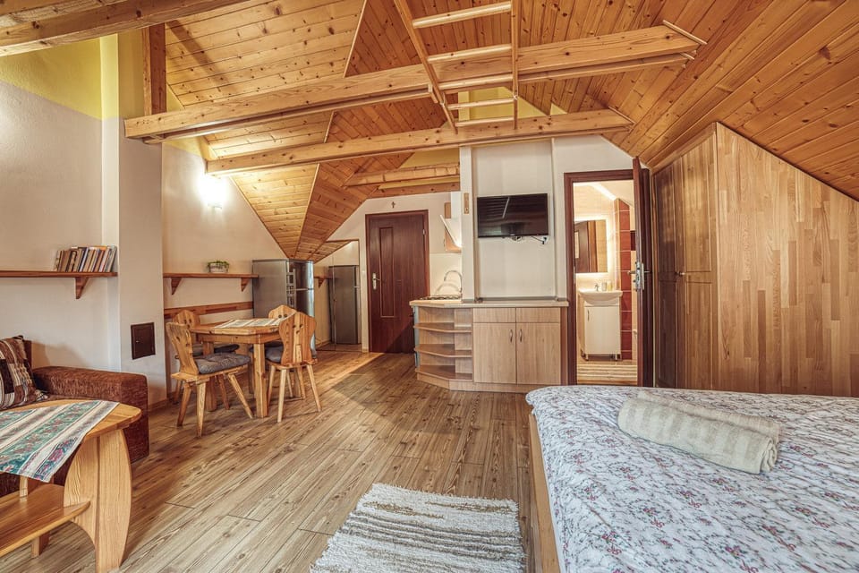 Kitchen or kitchenette, Photo of the whole room