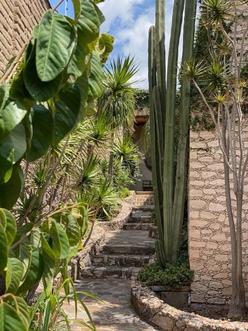 Casa Barranqueña House in Guanajuato