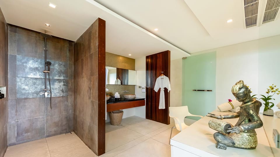Shower, Bathroom, towels