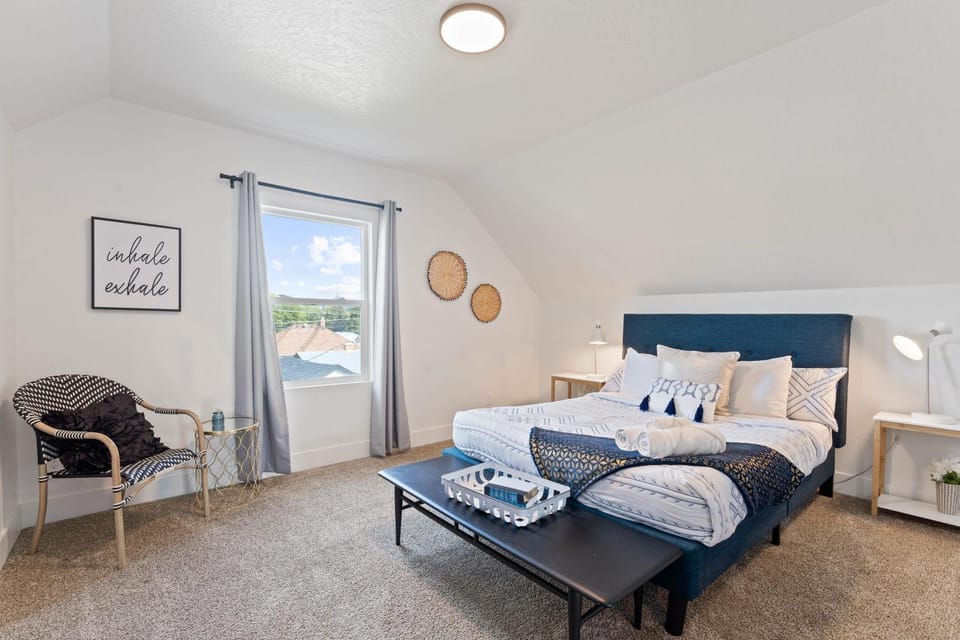 Big House Mins To DT Big Groups Well Stocked House in Spokane