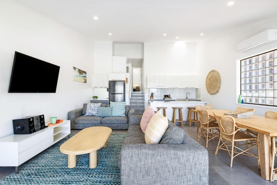 Byron Bay Beachfront Holiday Apartments Penthouse 9 Apartment in Byron Bay