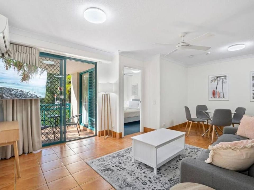 Central 1B Apartment in the Heart of Broadbeach! - Hosted by Coastal Letting Co. Apartment in Gold Coast
