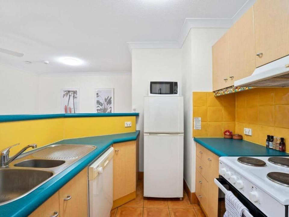 Central 1B Apartment in the Heart of Broadbeach! - Hosted by Coastal Letting Co. Apartment in Gold Coast