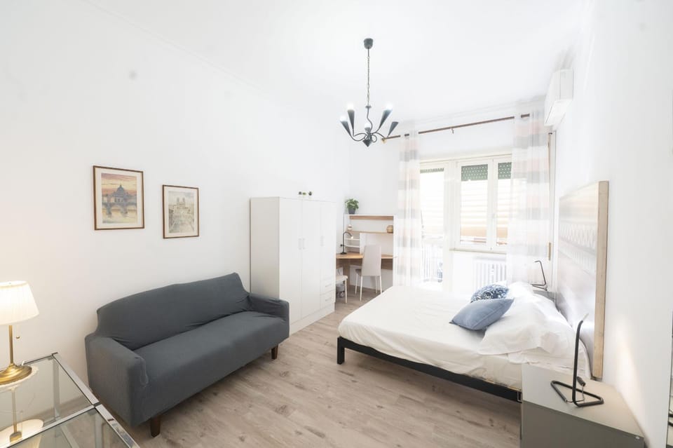 Bed, Photo of the whole room, Bedroom