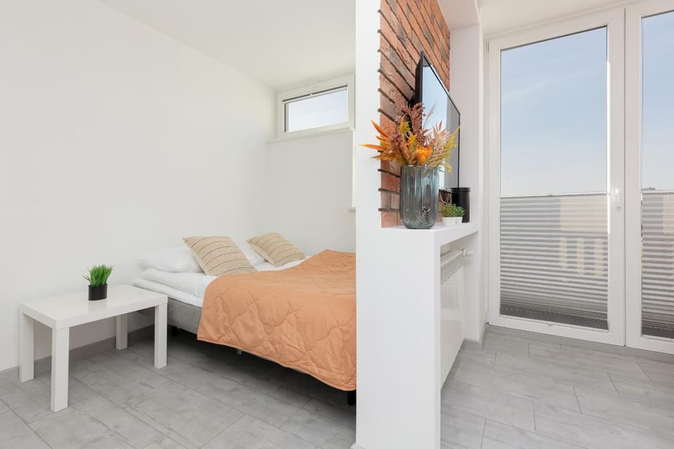 Bed, Living room, Photo of the whole room