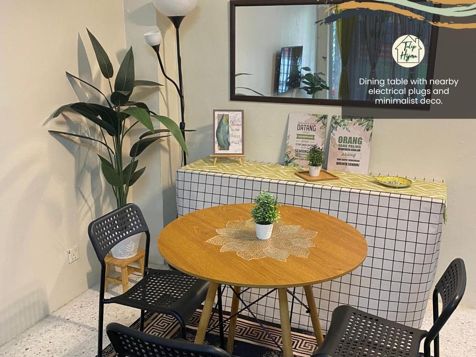 Seating area, Dining area